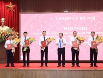 Hà Nội công bố các Quyết định của Ban Bí thư Trung ương Đảng và Ban Thường vụ Thành ủy về công tác cán bộ