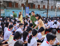 Công khai đường dây nóng tiếp nhận phản ánh về bạo lực học đường