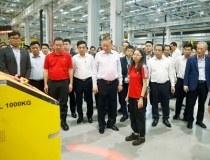 Tổng Bí thư, Chủ tịch nước Tô Lâm thăm nhà máy công nghệ sản xuất tiên tiến hàng đầu Singapore