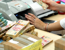 Lãi suất huy động tăng tốc, ngân hàng đối mặt áp lực chi phí vốn
