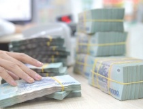 Thanh khoản ngân hàng chịu sức ép từ nhiều phía