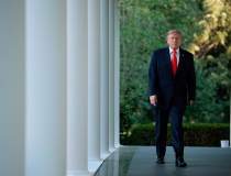 Tổng thống Trump lại dọa áp thuế quan 100% để trả đũa thuế dịch vụ kỹ thuật số