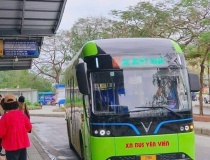 Hà Nội phát hành miễn phí thẻ xe buýt gắn chip cho hành khách thuộc diện ưu tiên