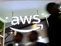 Lãnh đạo cao cấp mảng điện toán đám mây của Amazon rời công ty sau 18 năm