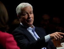 CEO JPMorgan Dimon nhận định các rủi ro từ AI Mythos của Anthropic là một 'vấn đề thực sự'