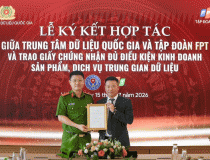 FPT được Bộ Công An trao Giấy chứng nhận đủ điều kiện kinh doanh sản phẩm, dịch vụ trung gian dữ liệu