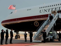Donal Trump tuyên bố chuyên cơ Air force one mới từ Qatar sẽ được nâng cấp toàn diện