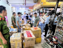 TP.HCM: Tạm giữ lô trang sức nghi giả mạo loạt thương hiệu xa xỉ, trị giá niêm yết hơn 1,3 tỷ đồng