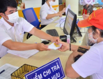 Bộ Nội vụ đề xuất tăng lương tối thiểu 7,8%