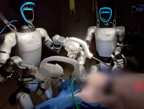 Bước tiến mới trong y học: Robot hình người thực hiện thành công phẫu thuật trên động vật sống