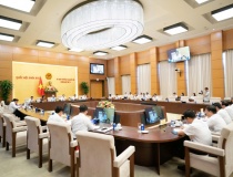 Thể chế hóa chủ trương của Đảng về phát triển Thành phố Hồ Chí Minh và các đô thị động lực