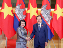 Việt Nam - Campuchia phấn đấu đưa thương mại song phương đạt 20 tỷ USD