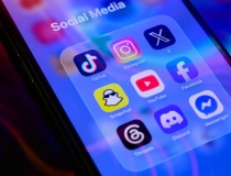 Myspace hướng tới sự trở lại như một 'liều thuốc bổ' cho nạn mệt mỏi mạng xã hội nhưng đây có thể là một chặng đường dài