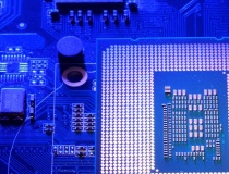 Nghị Sĩ cộng hòa hàng đầu thúc giục Mỹ ngăn chặn mọi chip tiên tiến tới tay các công ty Trung Quốc bị trừng phạt