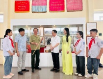 Hòa Xá kể chuyện lịch sử quê hương qua “Chiếc gậy Trường Sơn”