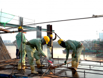 Công nghệ nào giúp dự án Cầu Trần Hưng Đạo “thi gan” vượt lũ?