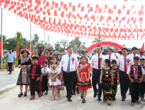 Phó Thủ tướng Thường trực Phạm Gia Túc dự Lễ khai giảng năm học mới tại Điện Biên