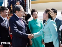 Chủ tịch Quốc hội và Phu nhân bắt đầu thăm chính thức Mông Cổ