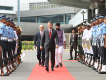 Thủ tướng tới New Delhi, bắt đầu chương trình dự Hội nghị thượng đỉnh BRICS và làm việc song phương tại Ấn Độ