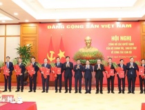 Công bố 12 quyết định của Bộ Chính trị, Ban Bí thư về công tác cán bộ