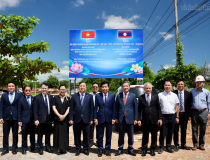 Phó Thủ tướng Thường trực Phạm Gia Túc thăm các công trình, dự án hợp tác hữu nghị Việt Nam - Lào