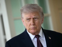 Ông Trump bán đi hàng chục triệu USD cổ phiếu công nghệ Mỹ chỉ trong một tháng