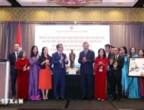 Tổng Bí thư, Chủ tịch nước Tô Lâm gặp gỡ cán bộ, nhân viên Đại sứ quán và cộng đồng người Việt Nam tại Canada