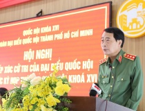 Thứ trưởng Lê Quốc Hùng tiếp xúc cử tri tại TP. Hồ Chí Minh