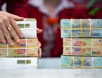 Lãi suất tăng tốc, người gửi tiền mừng - người vay thêm nặng gánh