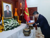 Thủ tướng Lê Minh Hưng thăm gia đình Cố Chủ tịch Quốc hội Lào Saysomphone Phomvihane
