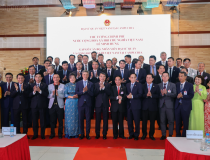 Thủ tướng Lê Minh Hưng gặp cộng đồng và các cơ quan đại diện Việt Nam tại Campuchia