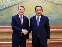 Thủ tướng Lê Minh Hưng hội kiến Chủ tịch Đảng Nhân dân, Chủ tịch Thượng viện Campuchia Hun Sen