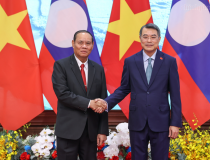 Lào quyết tâm cùng Việt Nam gìn giữ, vun đắp và phát huy mối quan hệ hữu nghị vĩ đại
