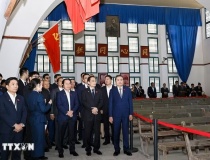 Chủ tịch Quốc hội Trần Thanh Mẫn thăm di tích lịch sử cách mạng tại tỉnh Thiểm Tây của Trung Quốc