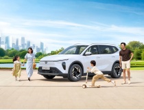 Ngồi thử ba hàng ghế, cả nhà cùng ưng ngay VinFast VF MPV 7