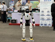 Khi robot làm việc nặng, con người tạo ra giá trị lớn hơn