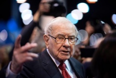 Buffett bán bớt cổ phiếu Apple, đang nắm tiền mặt nhiều kỷ lục
