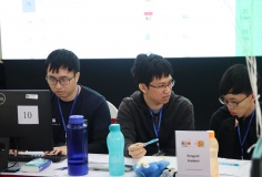 ICPC Asia Hanoi 2024: Đội Penguin Feeders của Đại học Quốc gia Singapore đang tạm dẫn đầu sau 4 tiếng tranh tài