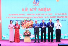 Tạp chí Người Hà Nội vinh dự đón nhận Huân chương Lao động hạng Nhì