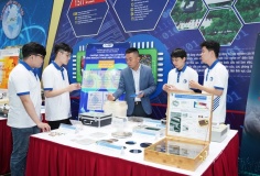 Tuyển sinh 2025: Trường Đại học Công nghệ - ĐHQGHN tăng gần 1.000 chỉ tiêu, ra mắt ngành vi mạch