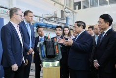 Thủ tướng làm việc với Phòng thí nghiệm hạt nhân của Viện Nghiên cứu Hoàng gia Thụy Điển