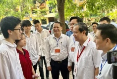 Bộ trưởng Nguyễn Kim Sơn chúc thí sinh cả nước 