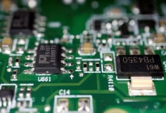 Cổ phiếu các công ty phần mềm thiết kế chip tăng sau khi Mỹ gỡ bỏ hạn chế xuất khẩu sang Trung Quốc
