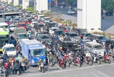 Hà Nội đề xuất loạt chính sách hỗ trợ người dân chuyển đổi xe điện