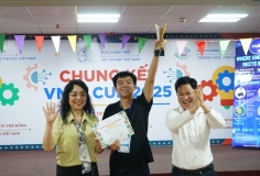 Nam sinh lớp 10 đến từ Lâm Đồng xuất sắc vô địch VNOI CUP 2025