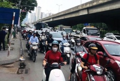 Hà Nội chuẩn bị cấm xe máy chạy xăng trong vành đai 1: Người dân nên sẵn sàng
