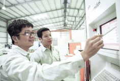 Thu hút nhân tài khoa học công nghệ: Đãi ngộ bao nhiêu là đủ?