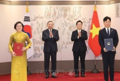 Tổng Bí thư Tô Lâm chứng kiến lễ trao các văn kiện hợp tác Việt Nam - Hàn Quốc