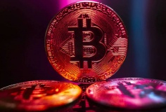 ​​Bitcoin vừa giảm xuống dưới 115.000 USD, đâu là nguyên nhân của “đợt thanh lý”?