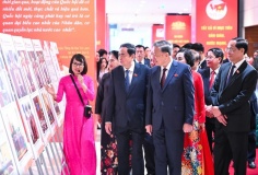 Tổng Bí thư Tô Lâm thăm quan Triển lãm ảnh ‘Quốc hội Việt Nam - 80 năm kế thừa và phát triển